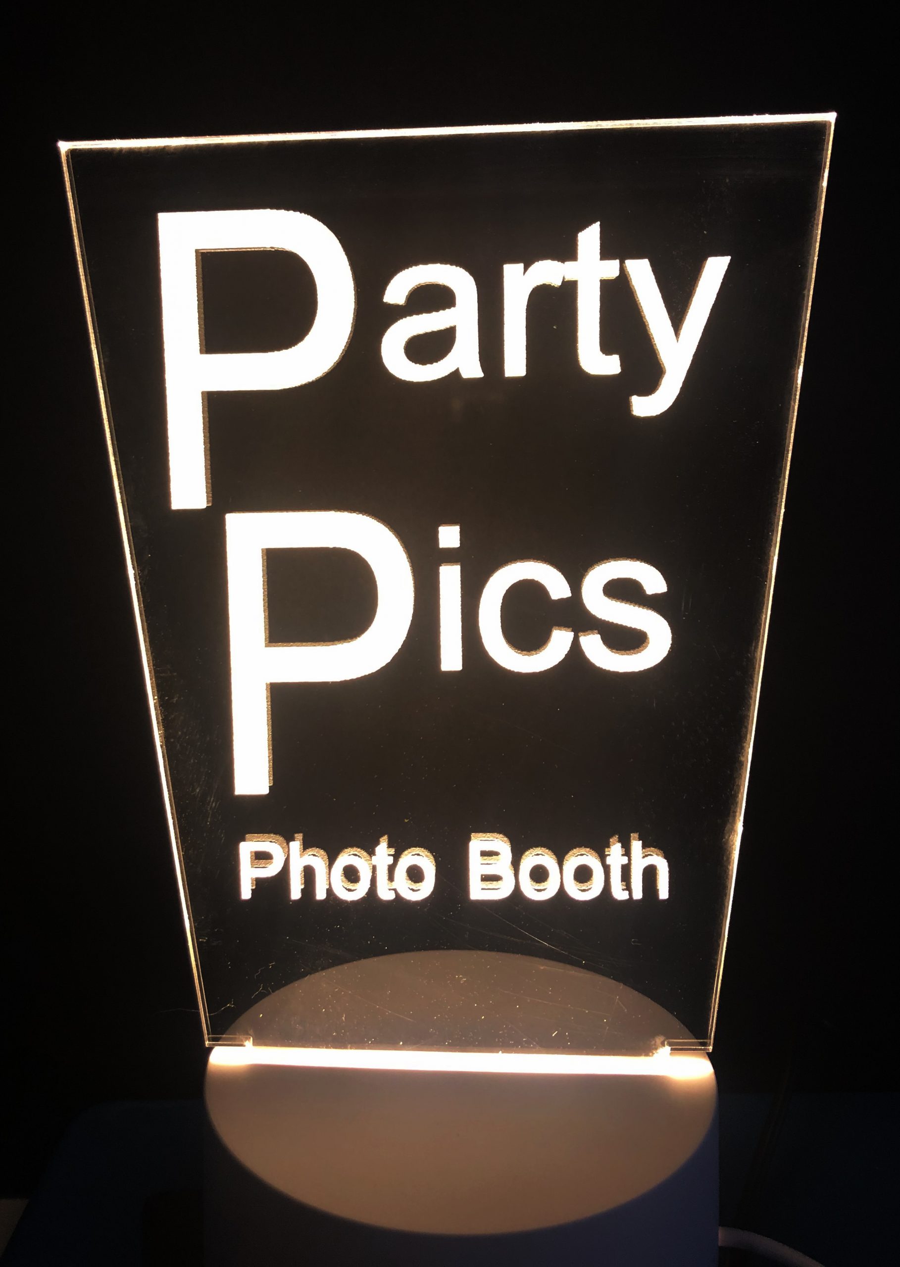 Signage | Party Pics Photo Booth